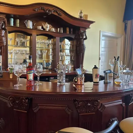 Newcastle House Hotel Longford