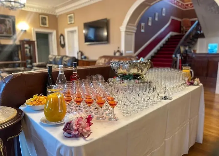 Hotel Newcastle House Longford